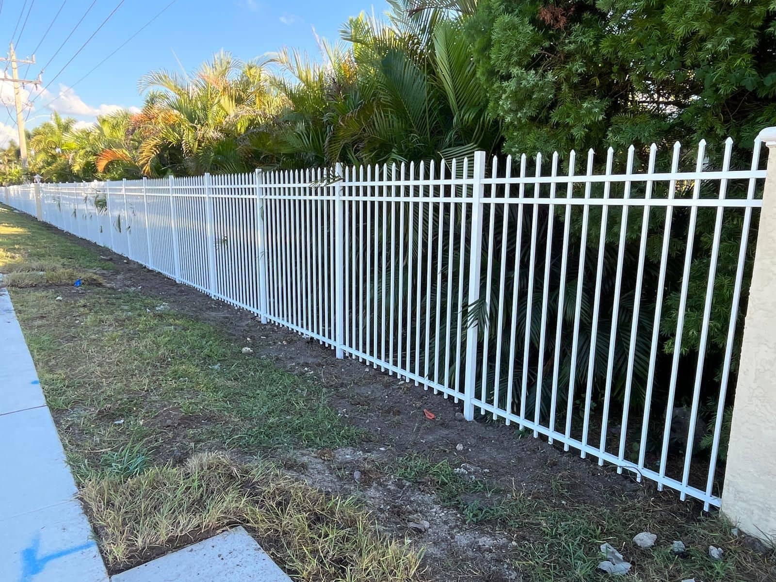Aluminum & Ornamental Fencing